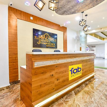 Fabhotel Symphony Grand Ahmedabad Esterno foto