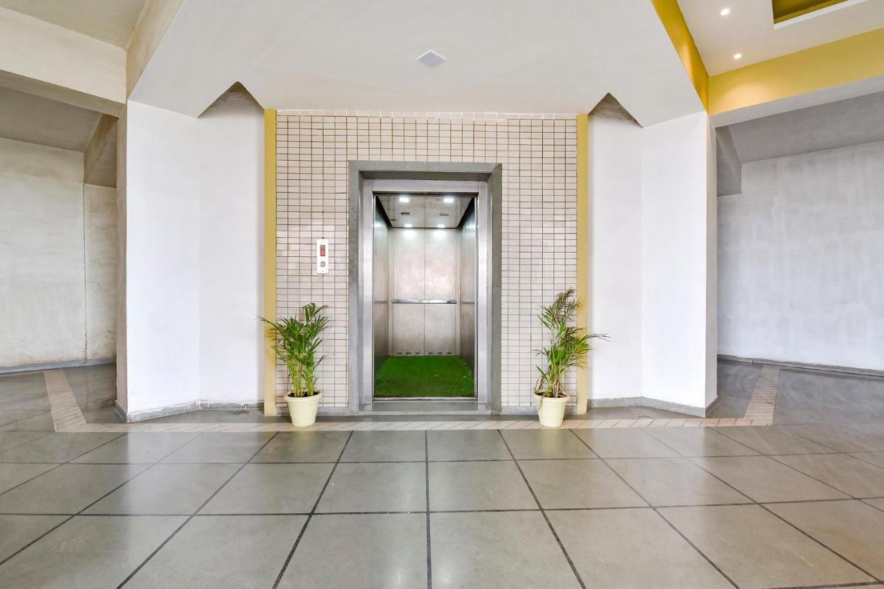 Fabhotel Symphony Grand Ahmedabad Esterno foto