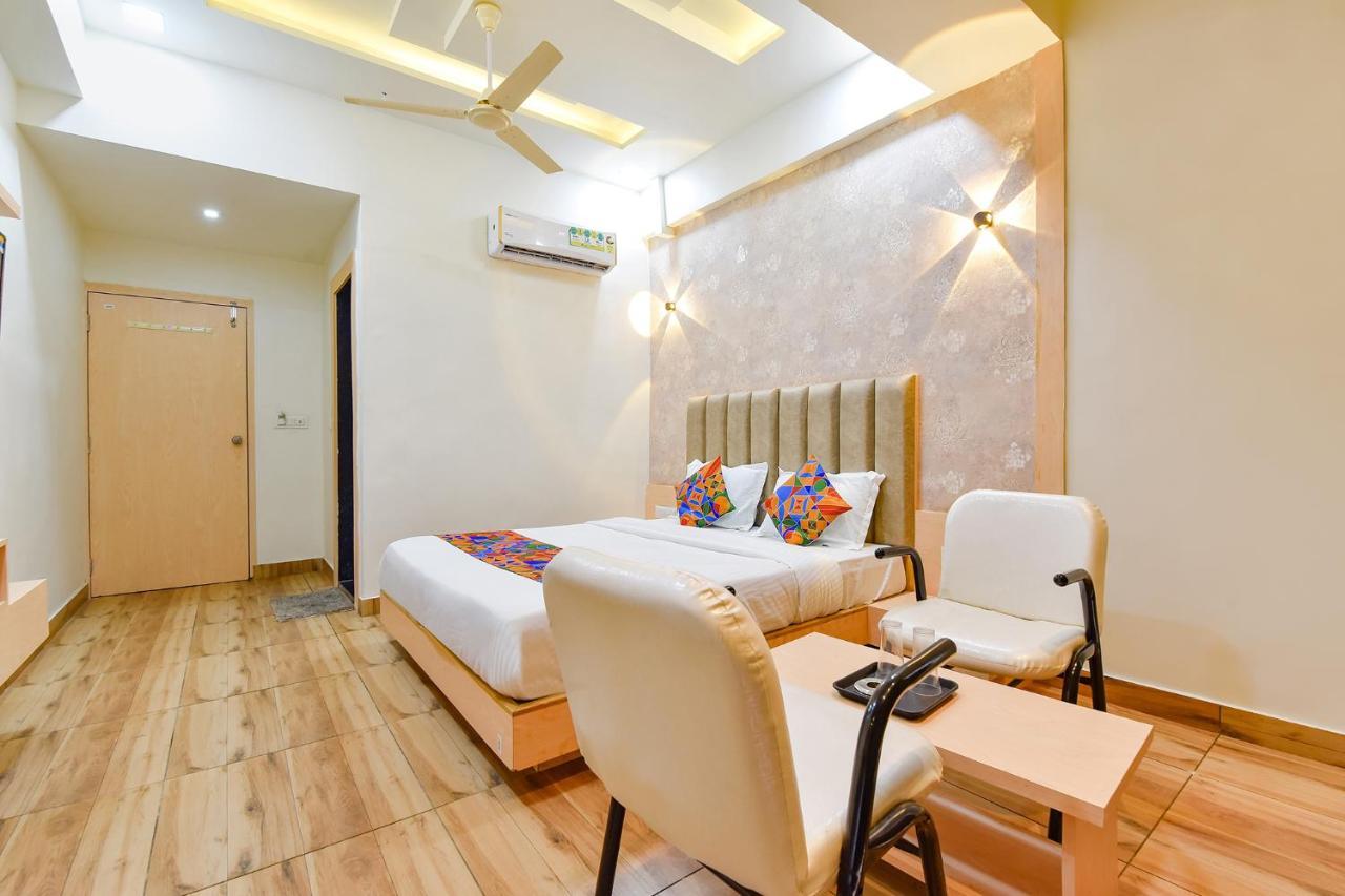 Fabhotel Symphony Grand Ahmedabad Esterno foto