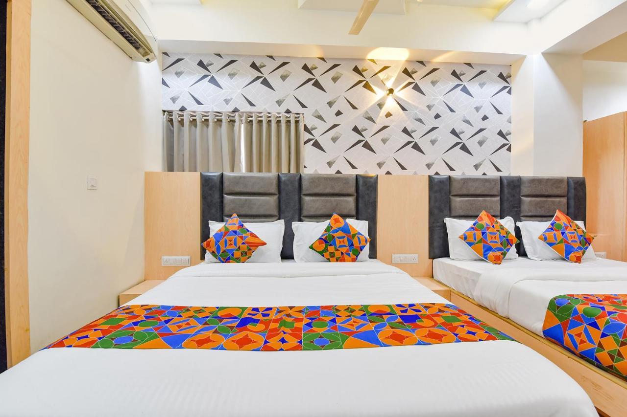 Fabhotel Symphony Grand Ahmedabad Esterno foto