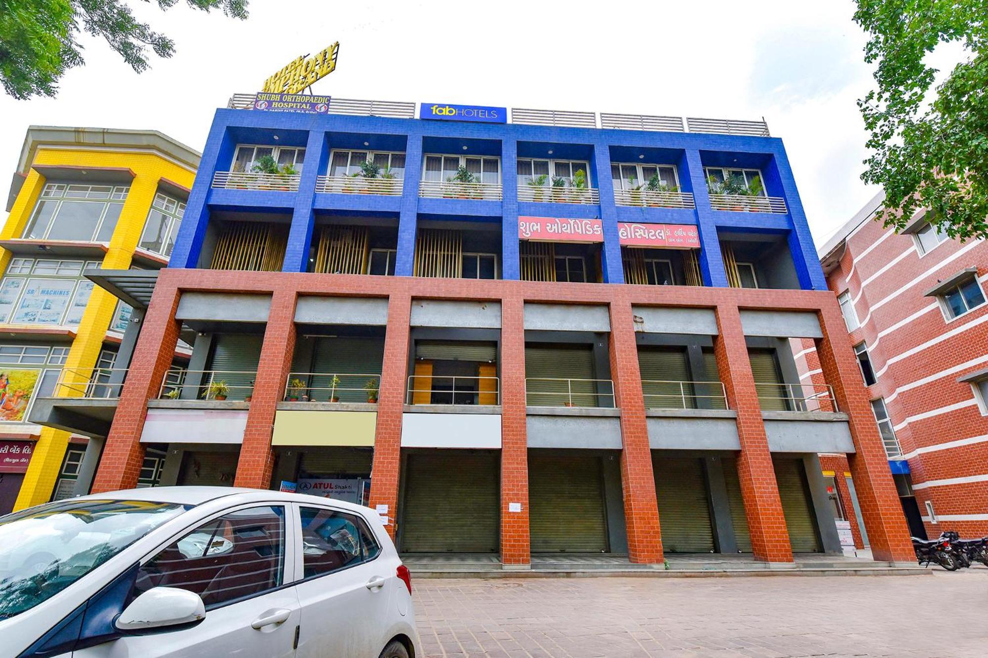Fabhotel Symphony Grand Ahmedabad Esterno foto