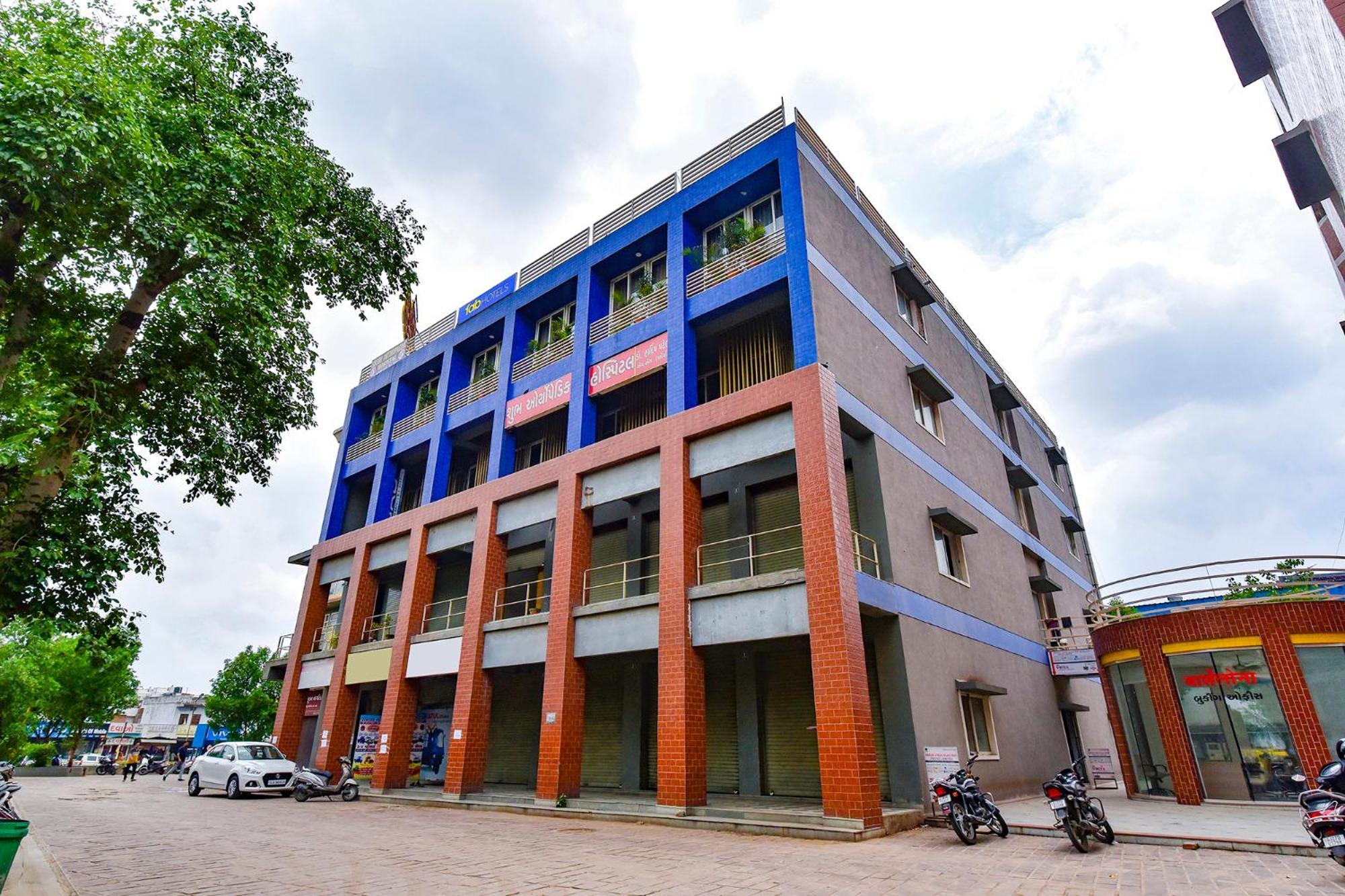 Fabhotel Symphony Grand Ahmedabad Esterno foto